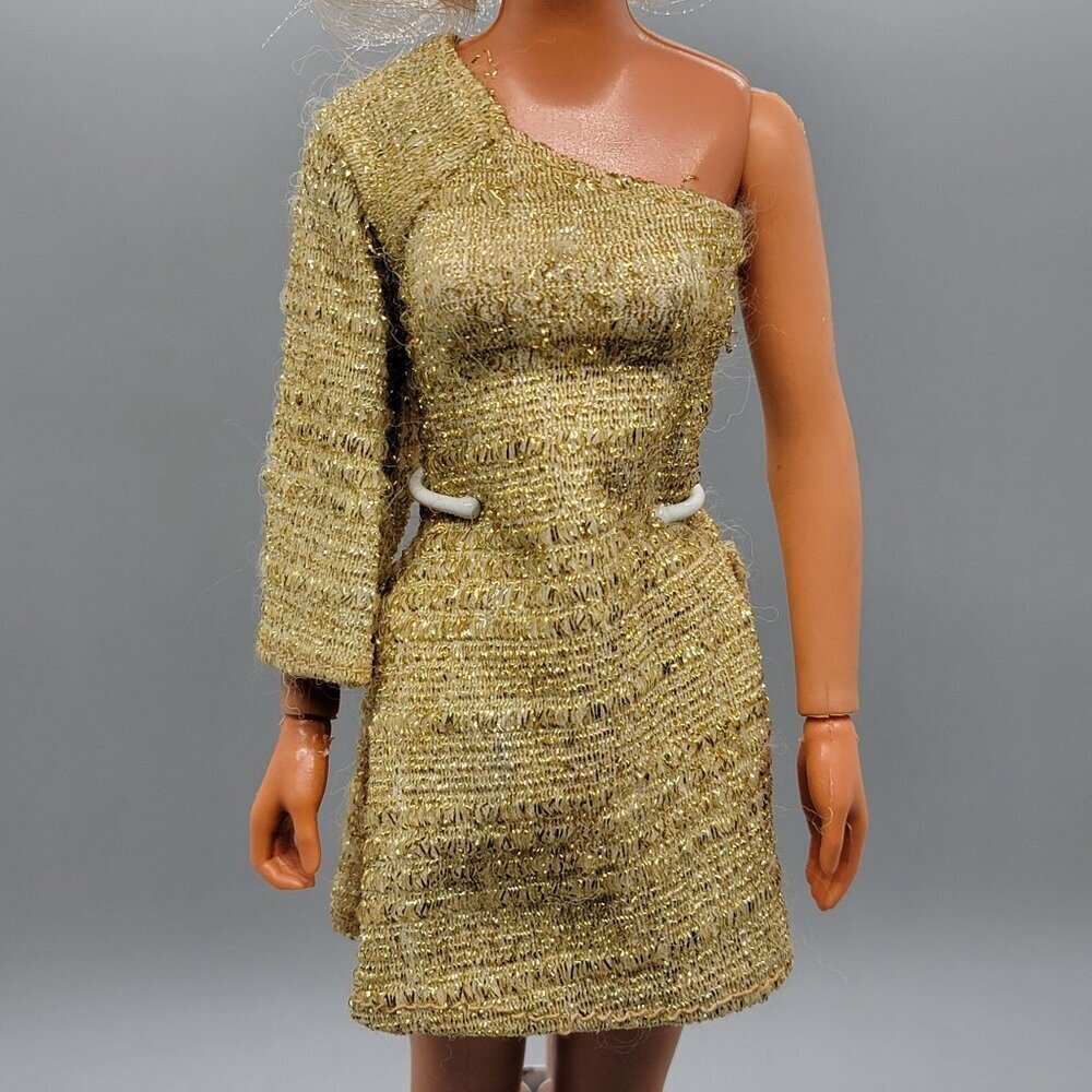 Vintage 1978 Kenner Darci Covergirl Doll in Disco Gold - Picture 6 of 11